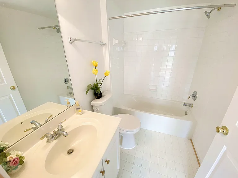 710 Market St E — Photo 5