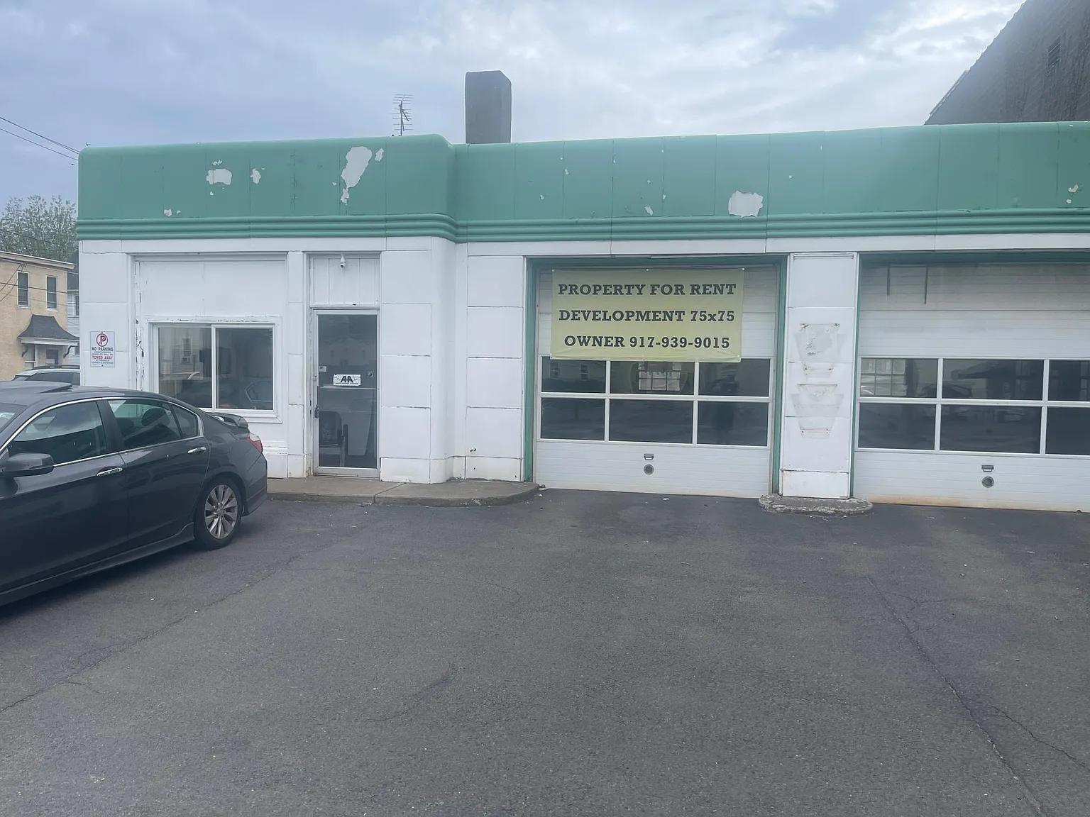 111 Lackawanna Ave — Photo 3