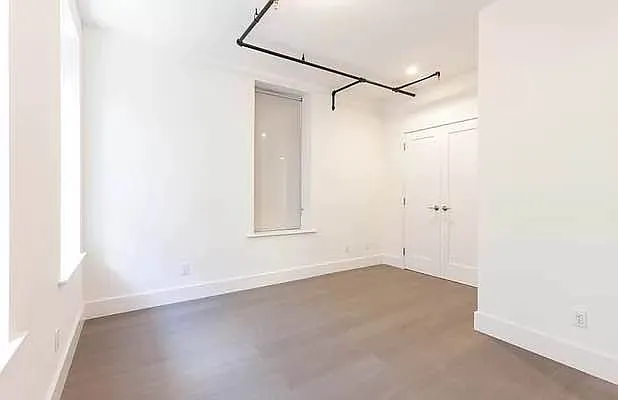 Rented by Compass | media 23