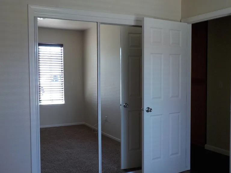 5422 W Dorothea Ave — Photo 4