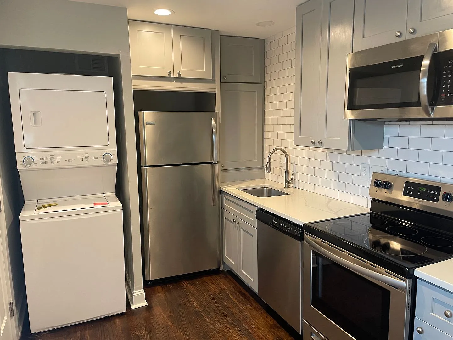 Cozy Two Bedroom Quadplex in Wilmore — Photo 2