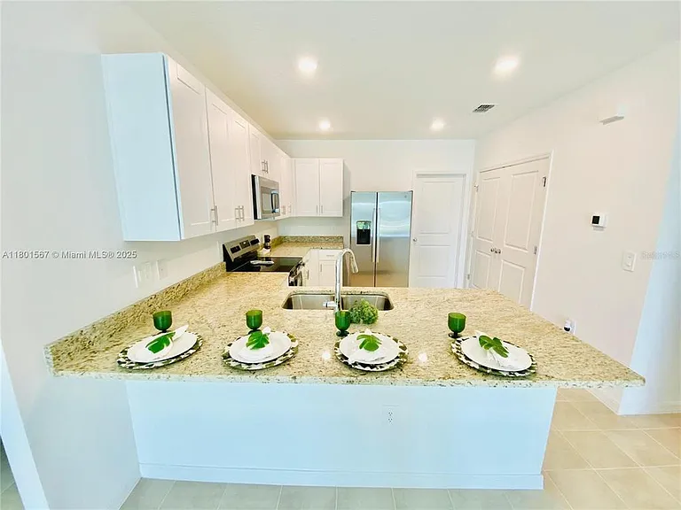 4799 Guinep Ln — Photo 7