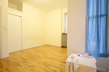 Rented by Elite NY Holdings