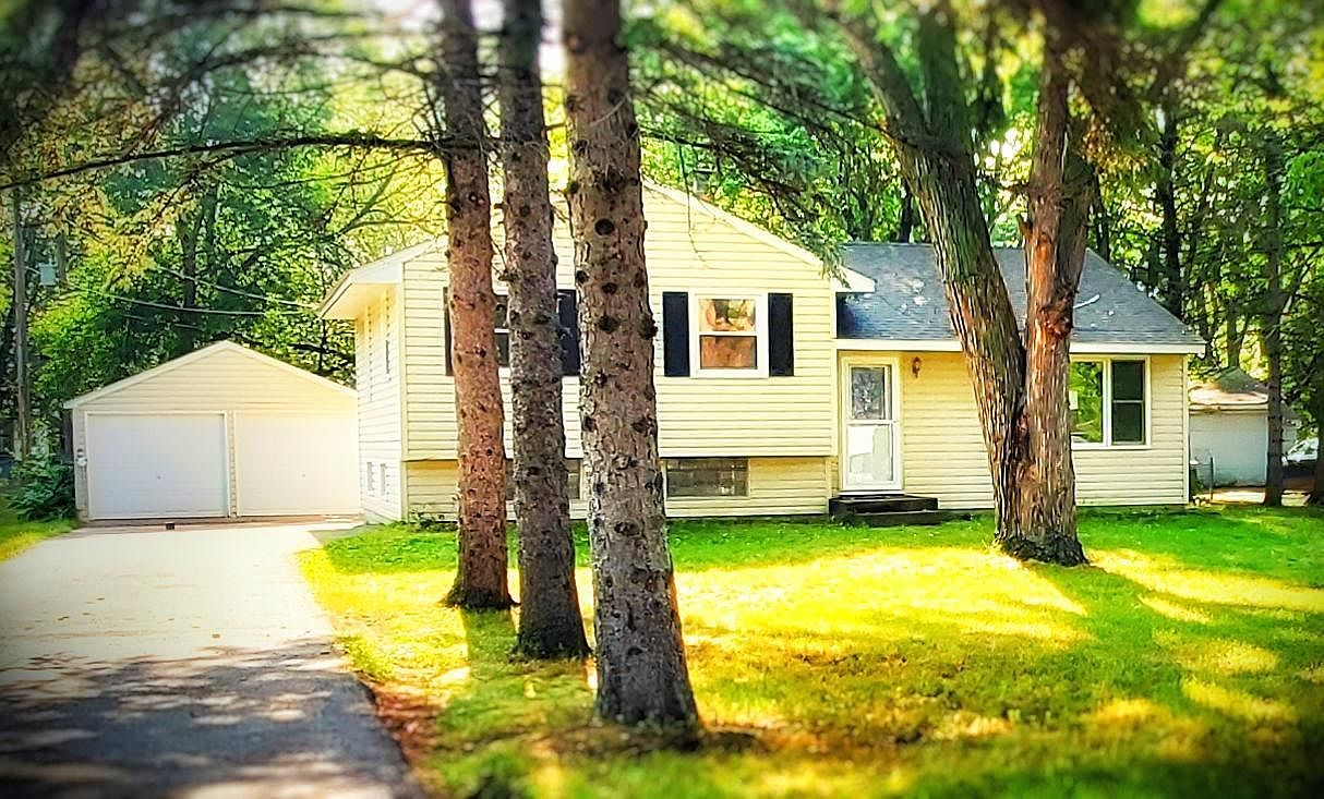 7755 Eastwood Rd, Mounds View, MN 55112 Zillow