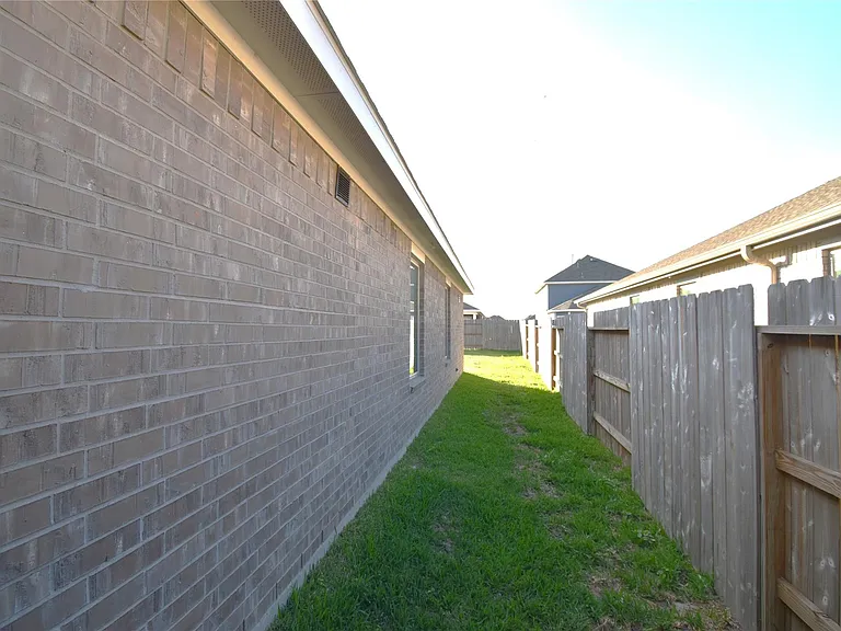 3326 Spanish Oak Ln — Photo 22