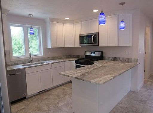 5th image of 180 South St