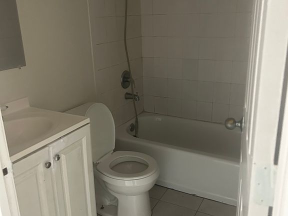 3rd image of 344 Lembeck Ave #1