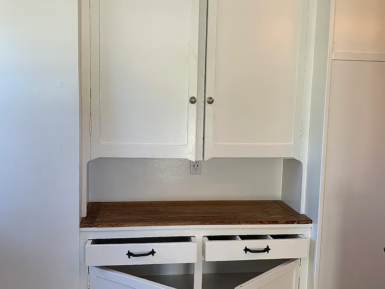 Kitchen cabinetry