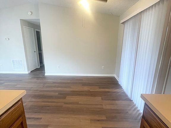 5th image of 7976 Shircliff Dr
