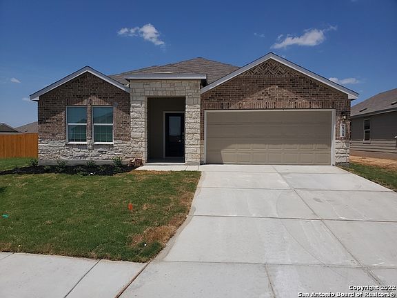 3rd image of 2728 Coral Valley