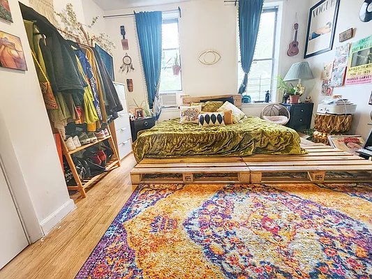 Rented by RELEASE NY | media 13