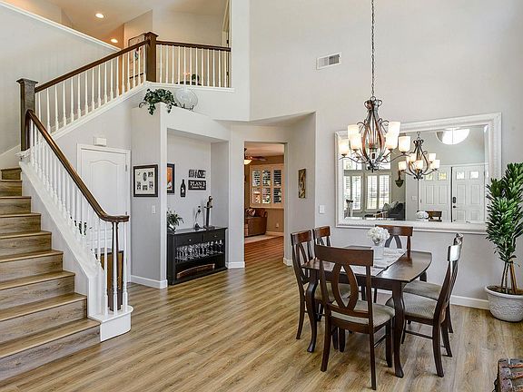 5th image of 5947 Aster Dr