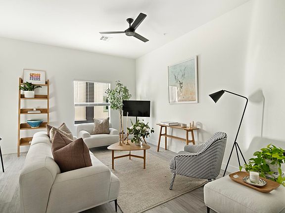 2nd image of 3232 N 37th St #108