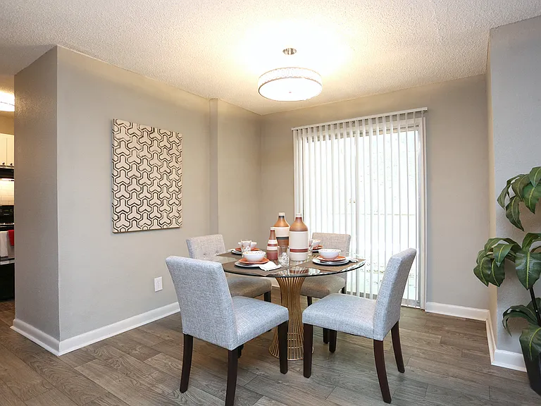 555 Eagles Crest Village Ln — Photo 22