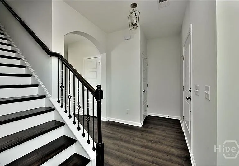 293 McCrady Dr — Photo 4