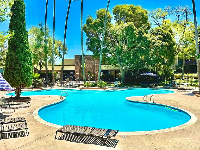 6202 Friars Rd #201 — Photo 2