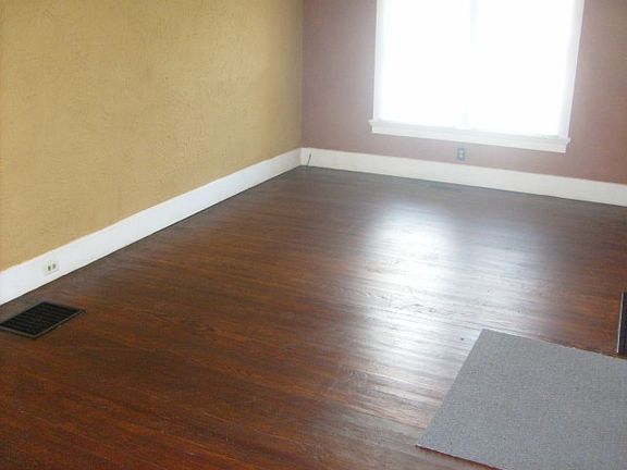 4th image of 351 Sheridan Ave