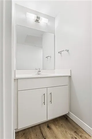 1673 Huron Rd — Photo 49
