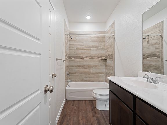 5th image of 1110 Carlsberg Dr #B