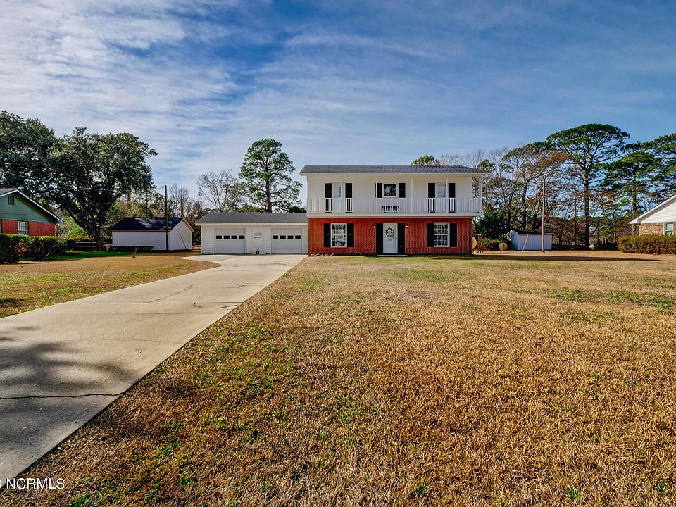 1st image of 526 Bedford Forest Dr