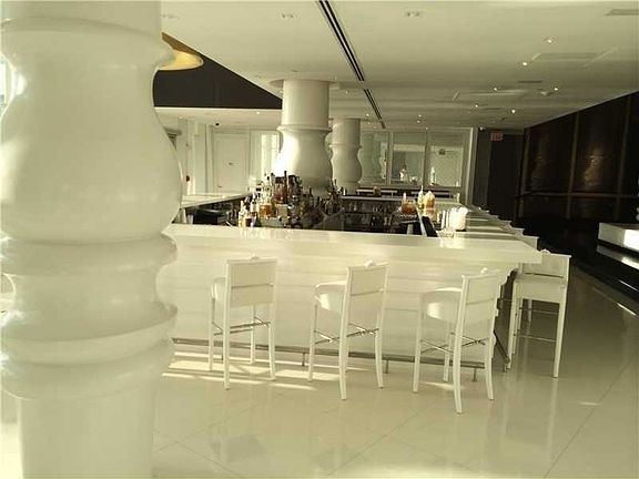 5th image of 1100 West Ave #602
