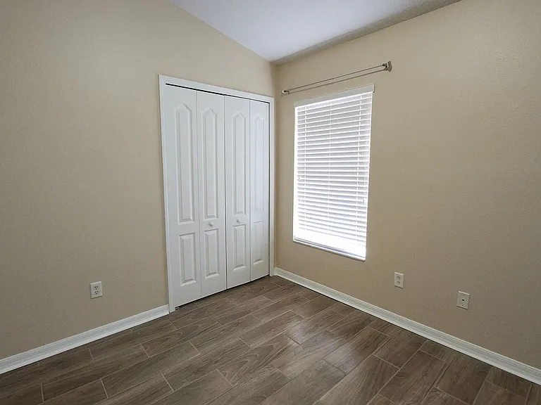 7955 Carriage Pointe Dr — Photo 8