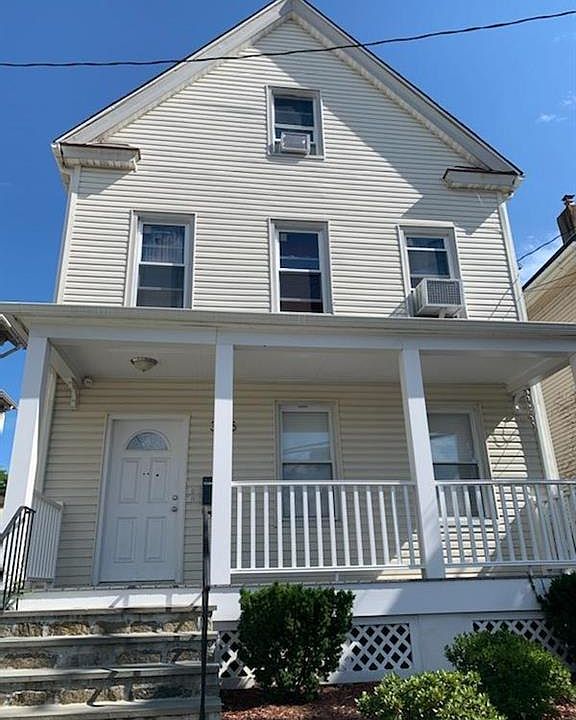 2nd image of 345 N High St