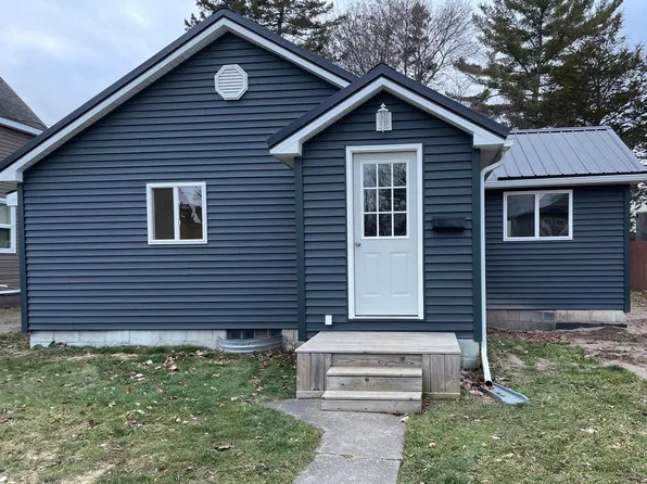 1114 Bingham Ave, Sault Sainte Marie, MI 49783