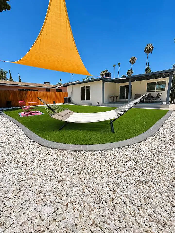4 bed, 1700 sqft, $9,000 — Photo 2