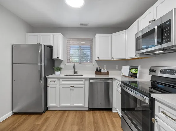 Westwinds Apartments