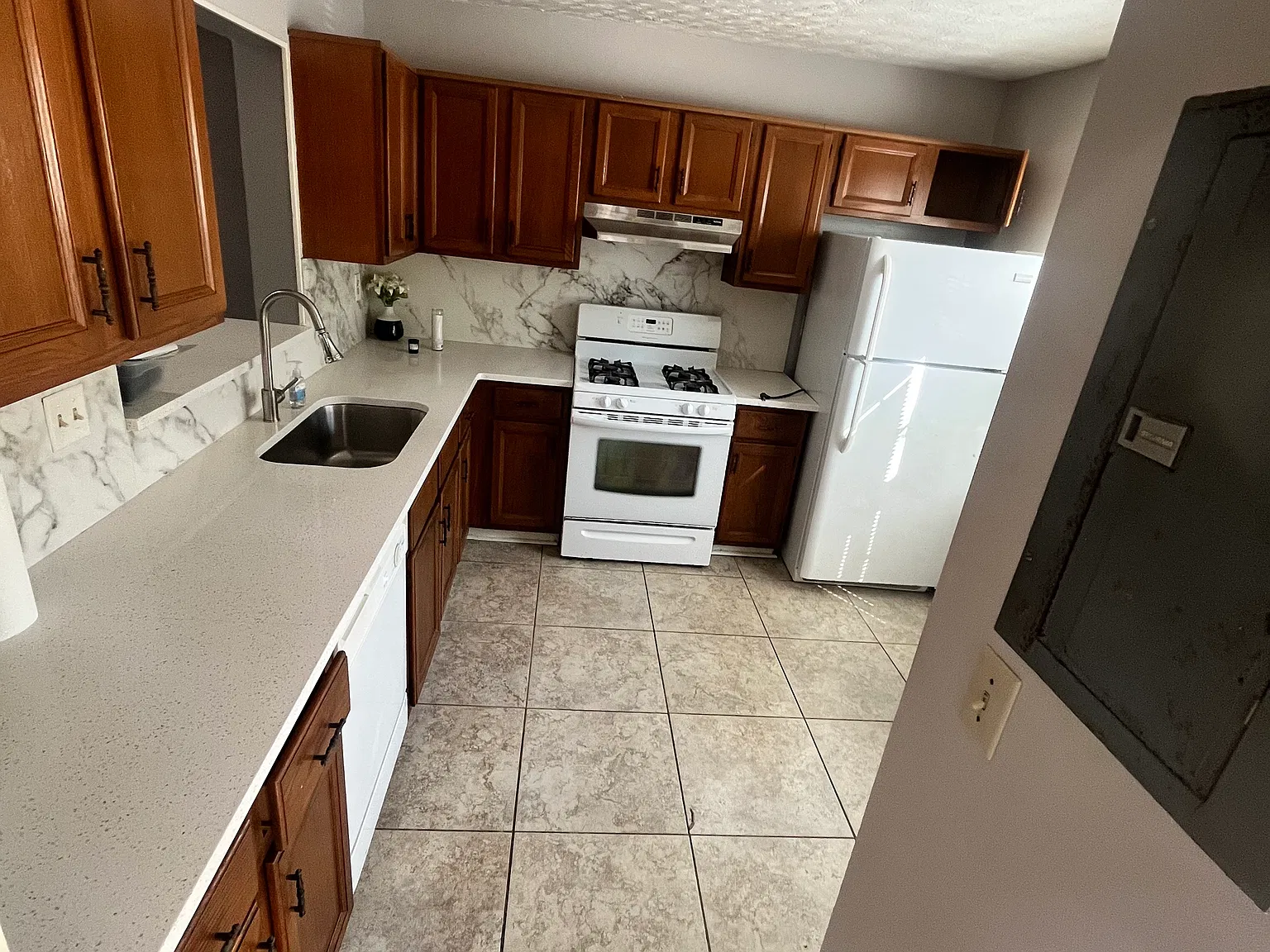 2 bed, 2.5 bath, $1,790 — Photo 2