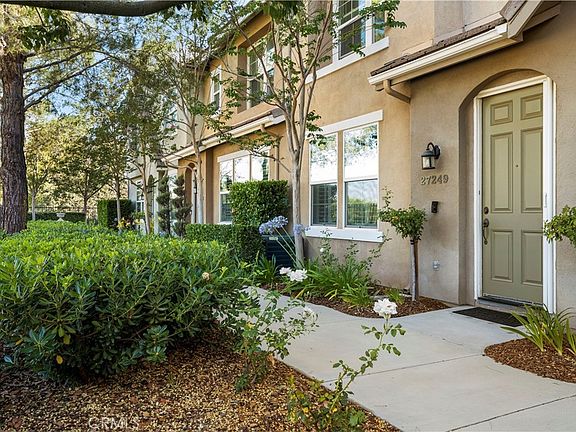 3rd image of 27249 Riverview Ln