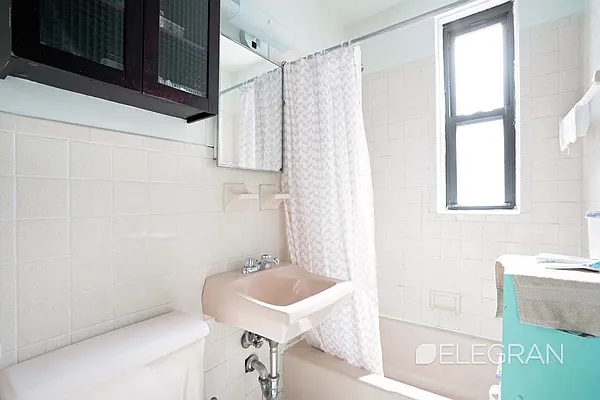Rented by (Legacy) Elegran | media 10