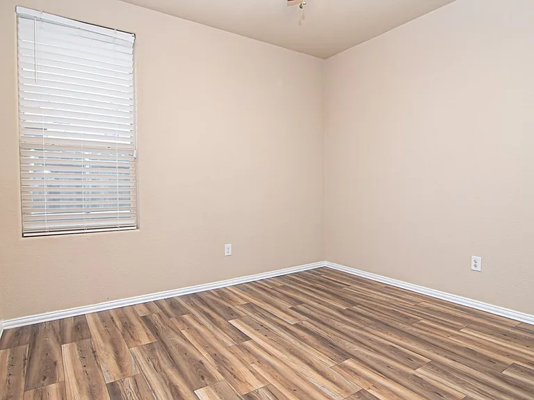 6612 Colony Rd — Photo 13