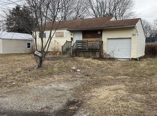 743 Hoffman Ave, Bellport, NY 11713