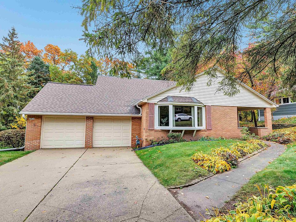 1st image of 1016 Saint Lawrence Dr