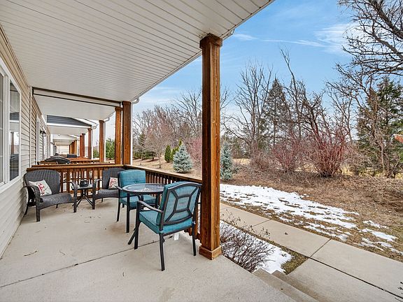 2nd image of 535 Canterbury Pl