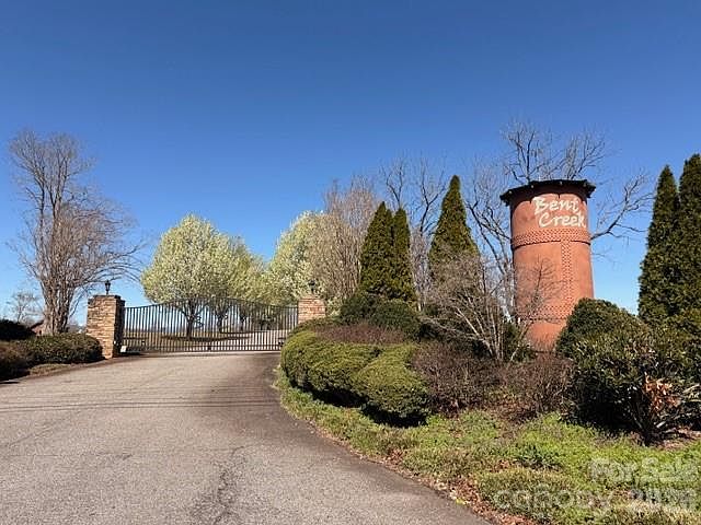 1st image of 659 Bent Creek Dr #35