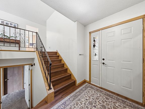 5th image of 2744 Chisholm Ave