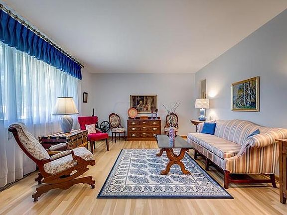 4th image of 1171 Langland Dr