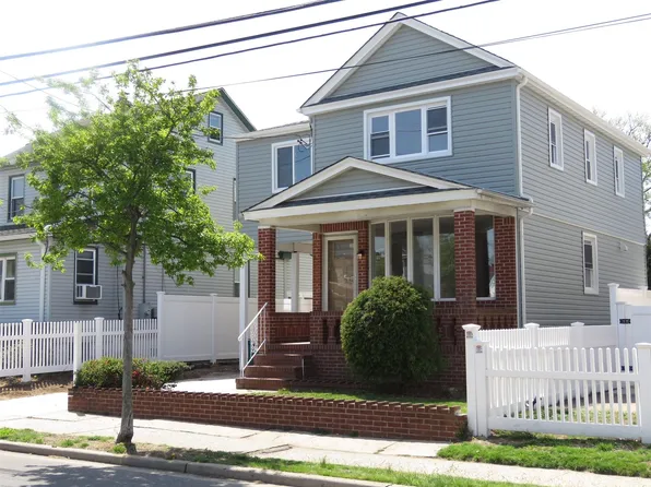 134 Cochran Place, Valley Stream, NY 11581
