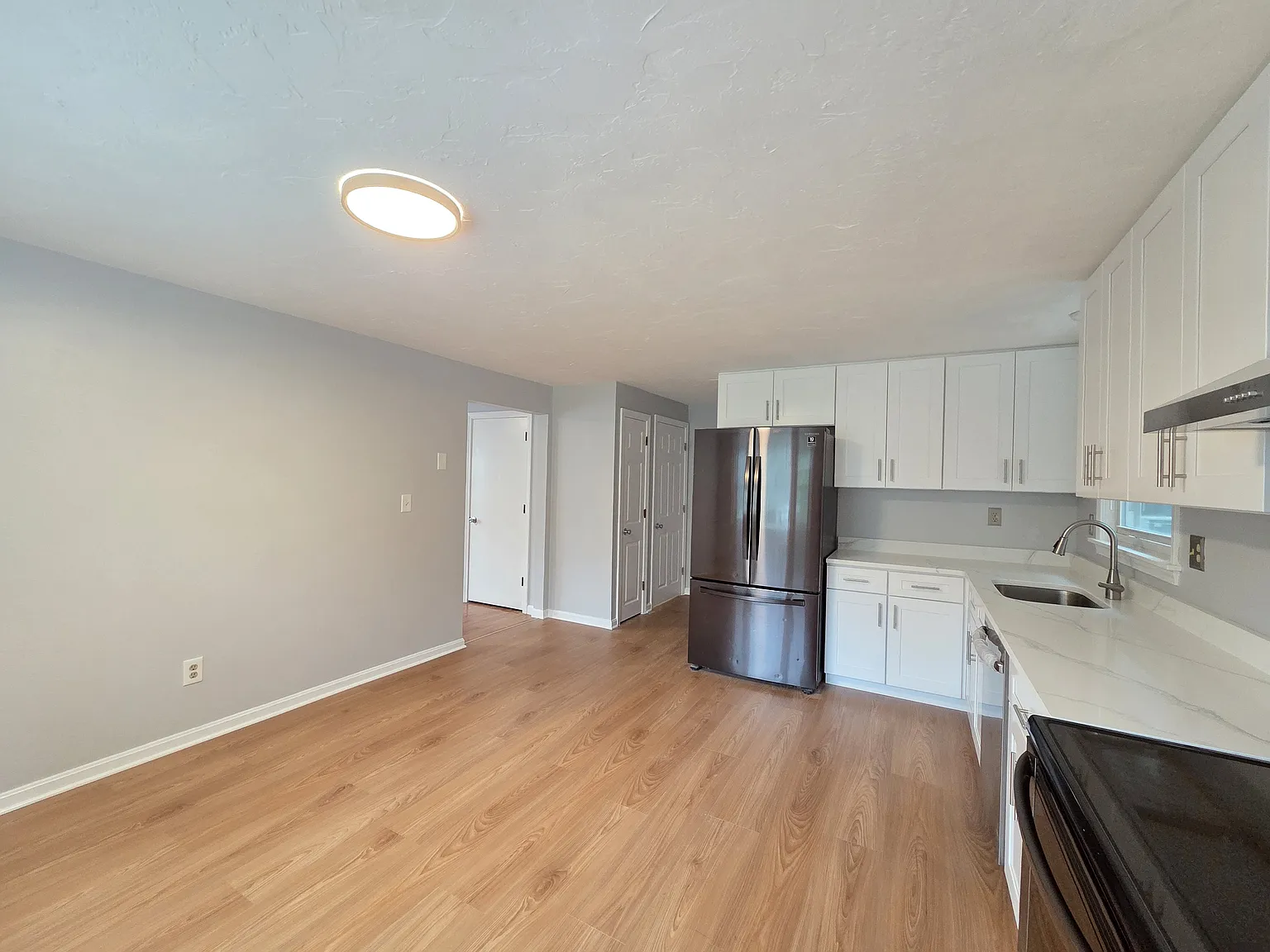 24 Andrea Drive — Photo 2