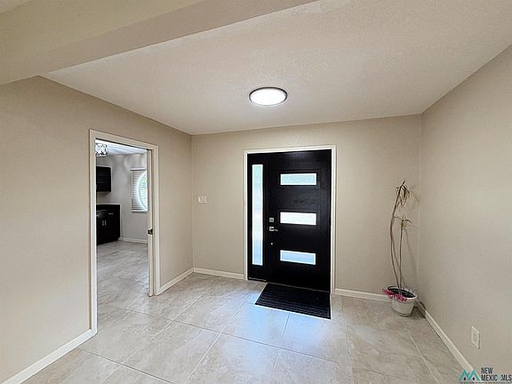 5th image of 108 Clubview Cir