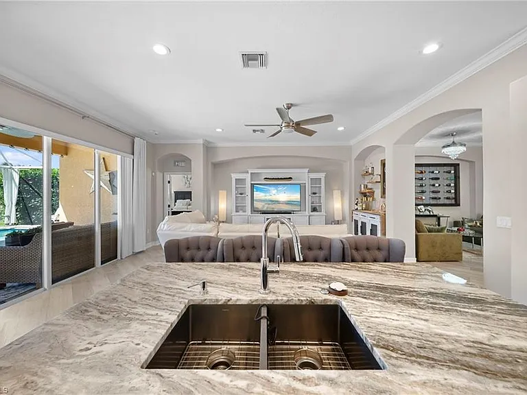 14321 Manchester Dr — Photo 22
