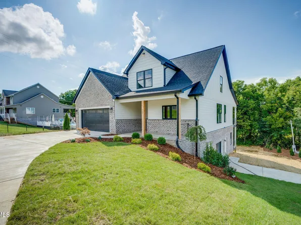585 Carroll Creek Rd, Johnson City, TN 37601