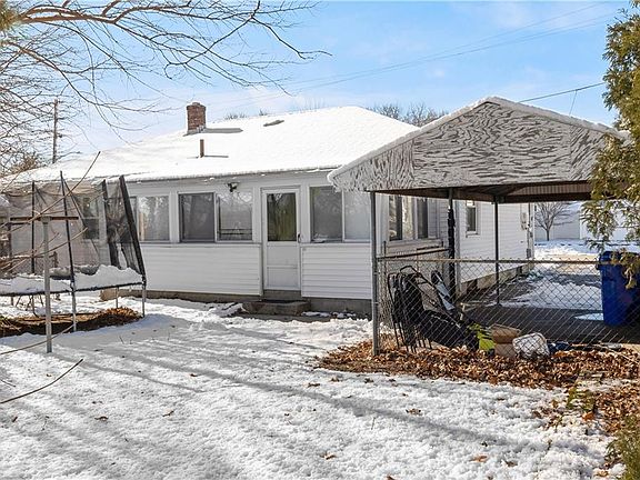2nd image of 46 Peach Hill Ave