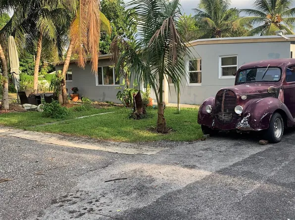 12710 Tee Circle, Miami, FL 33167