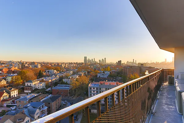 Sold by Compass | media 16