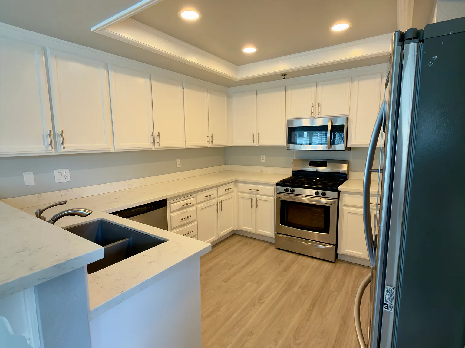 Graystone Ln, Daly City — Photo 4