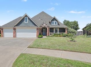 6233 Beverly Hills Dr, Edmond, OK 73034